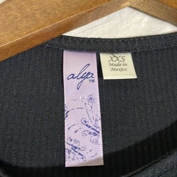 Alya Francesca's Knee Length Knotted Draped Front With Cut-Out Dress Size XS - Picture 5 of 8